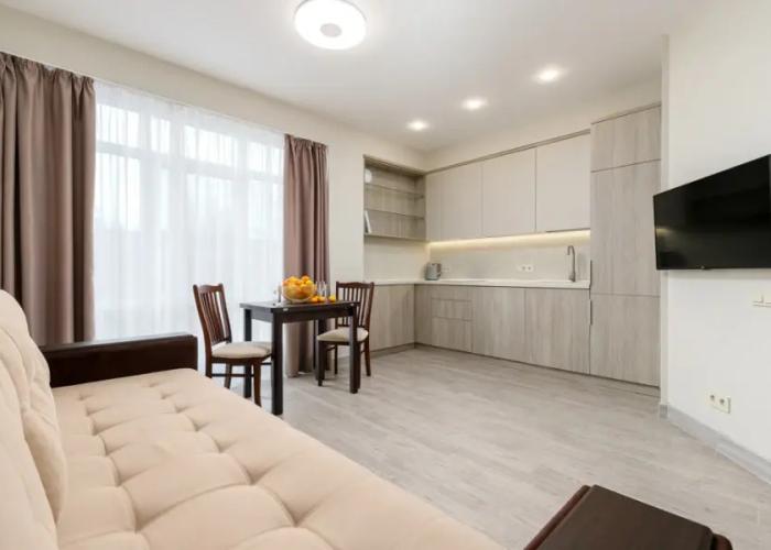 Studiya S Panoramnym Zastekleniem Dlya 3 Gostey Apartment