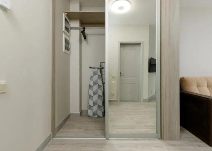 Studiya S Panoramnym Zastekleniem Dlya 3 Gostey Apartment