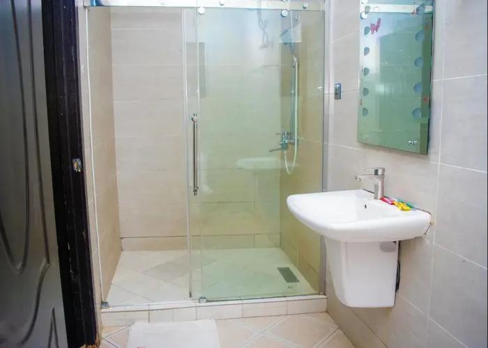 Ai-Royal Hotel & Suites