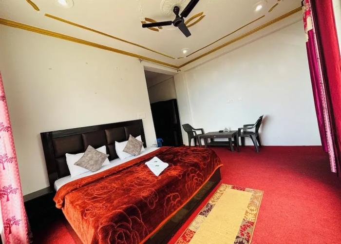 Prafull Hotel
