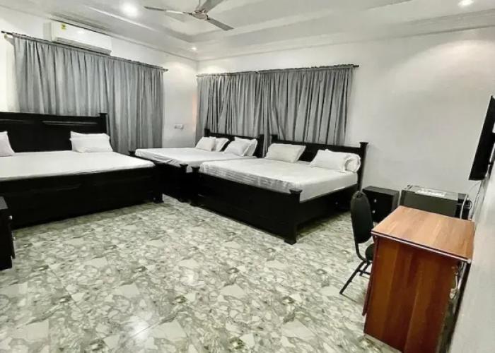 Nanas Holiday Let Guest House
