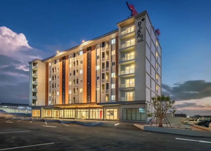 PLAAI Plus Hotel Bowin