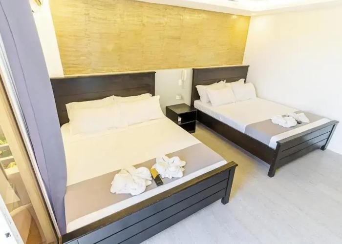 Spotlight Hotel near Hundred Islands wharf