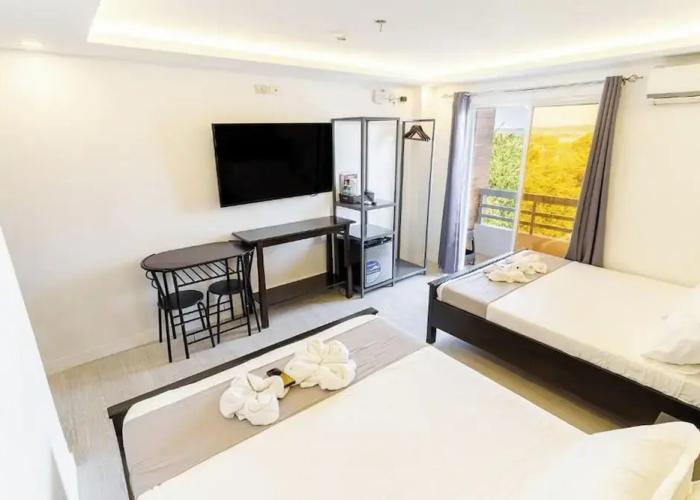 Spotlight Hotel near Hundred Islands wharf