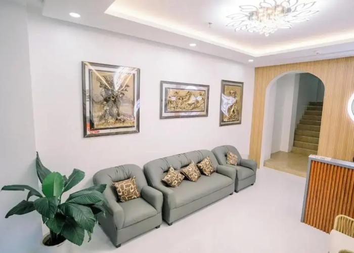 Spotlight Hotel near Hundred Islands wharf