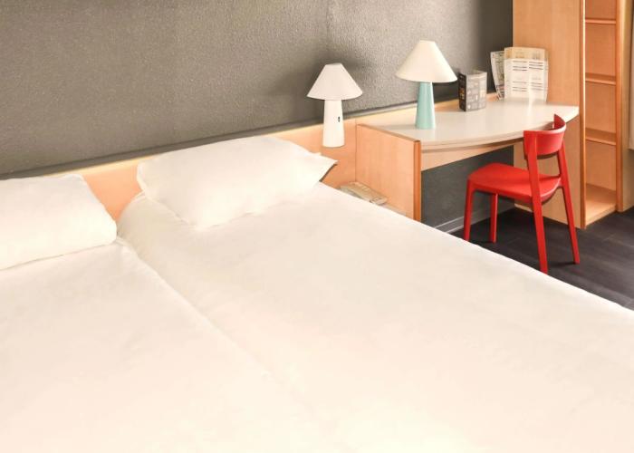 ibis Rochefort