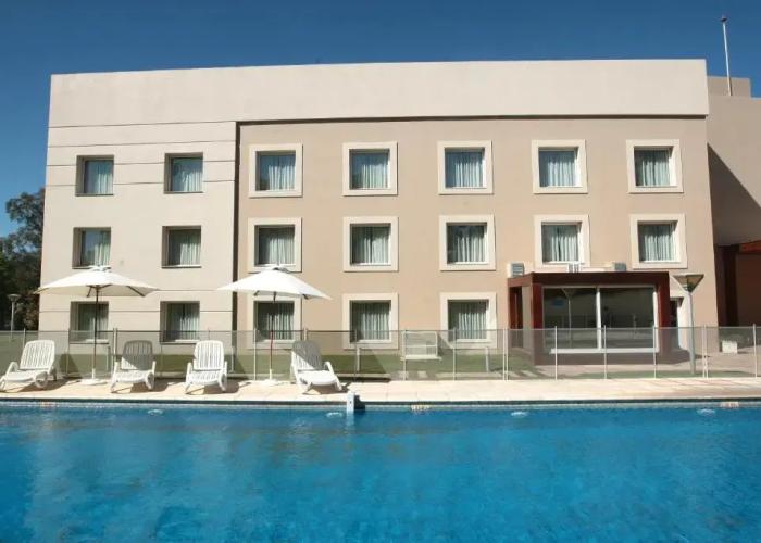 Howard Johnson by Wyndham Rio Cuarto Casino