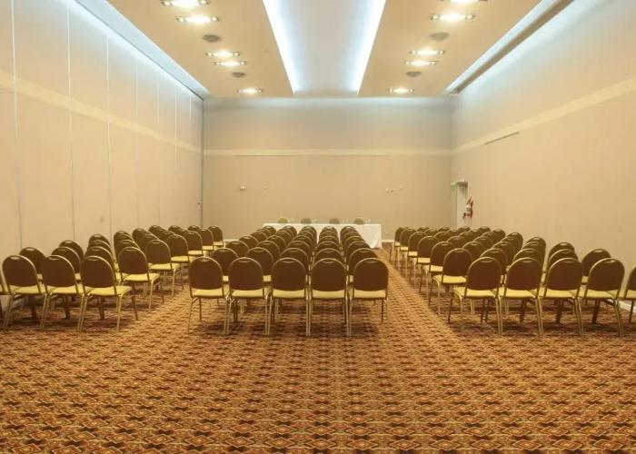 Howard Johnson by Wyndham Rio Cuarto Casino
