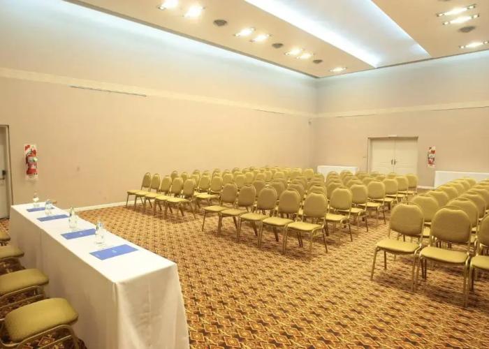 Howard Johnson by Wyndham Rio Cuarto Casino