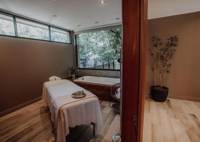 La Urumpta Hotel, AKEN MIND