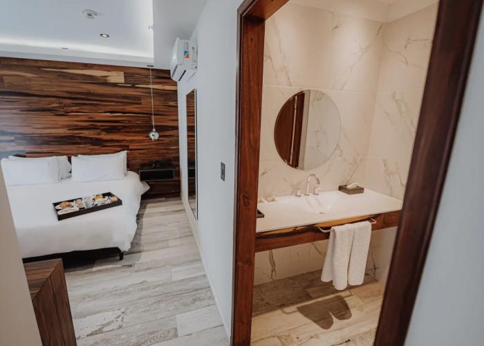 La Urumpta Hotel, AKEN MIND