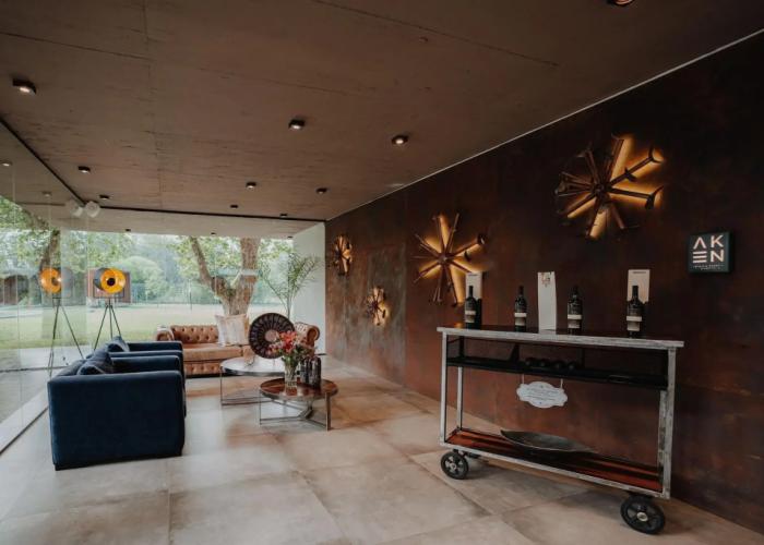 La Urumpta Hotel, AKEN MIND