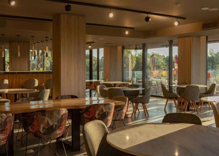 Howard Johnson Plaza La Ribera