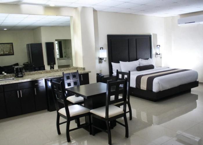 Hotel El Camino Inn & Suites