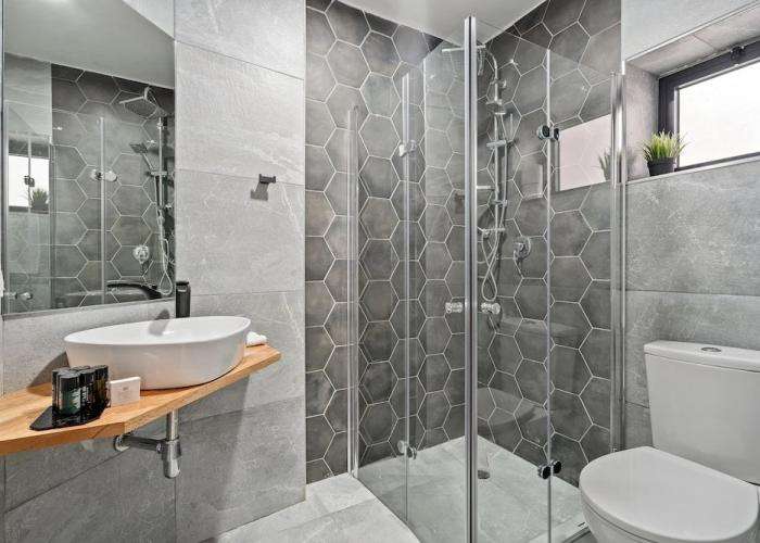 La Finca Luxury Suites Hotel