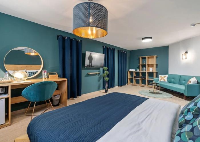 La Finca Luxury Suites Hotel