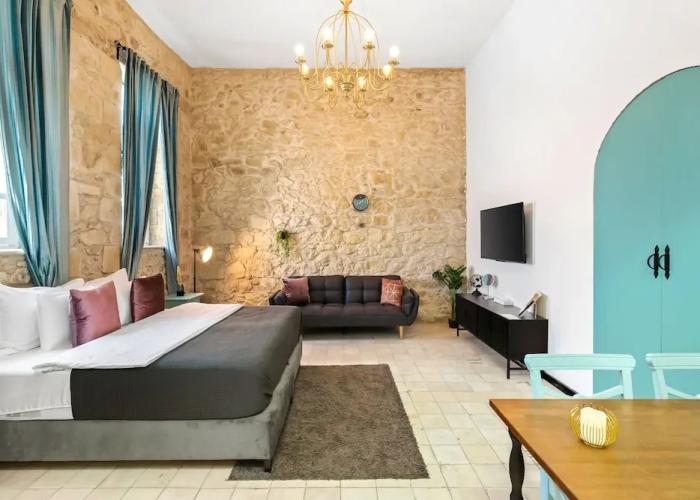 Helios Boutique Suites by La Finca Hotel