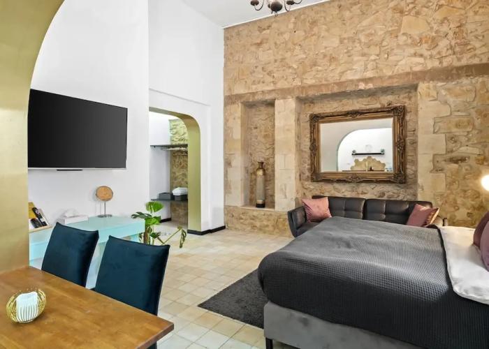 Helios Boutique Suites by La Finca Hotel