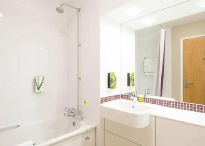 Premier Inn Belfast Titanic Quarter Hotel