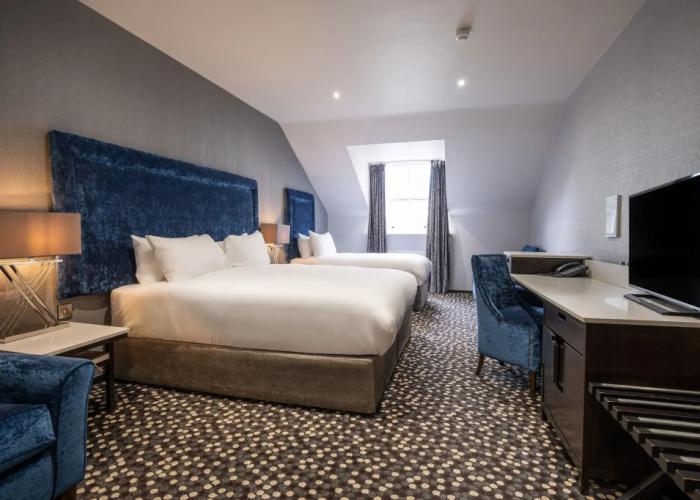 Ten Square Hotel