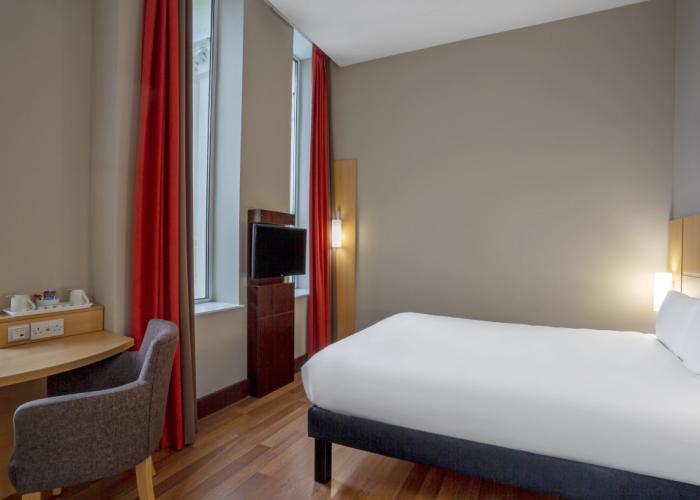 ibis Belfast Queens Quarter