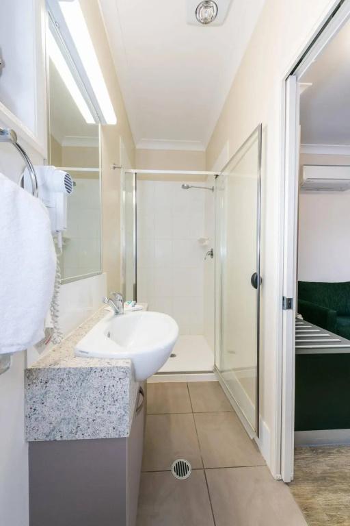 фото Athena Studio Units