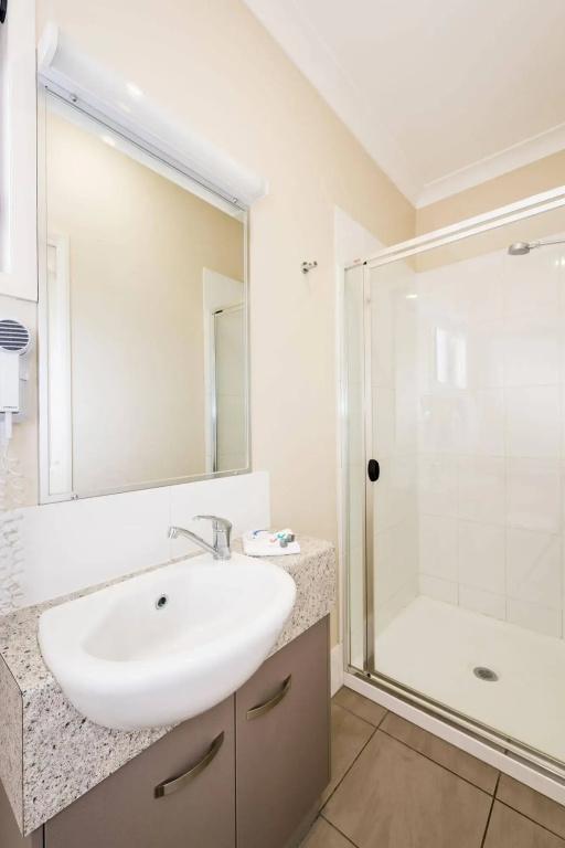фото Athena Studio Units