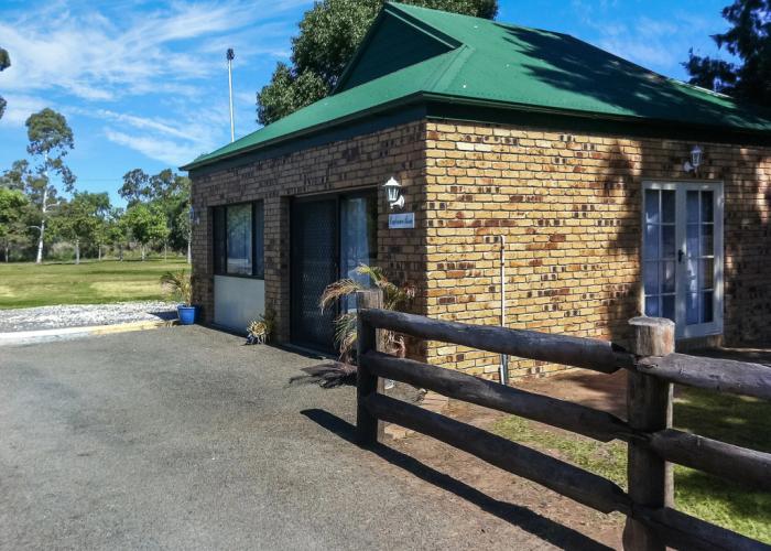 Overlander Homestead Motel