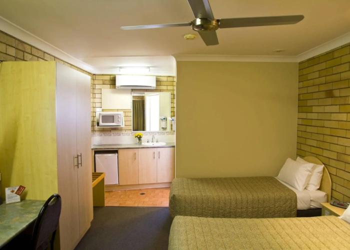 Starlight Motor Inn