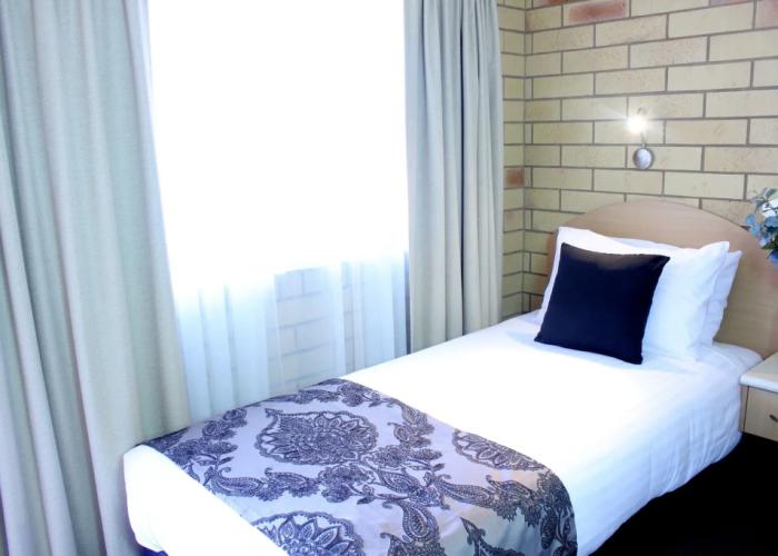Roma Mid Town Motor Inn