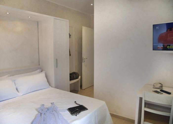Marina Beach Suite Hotel