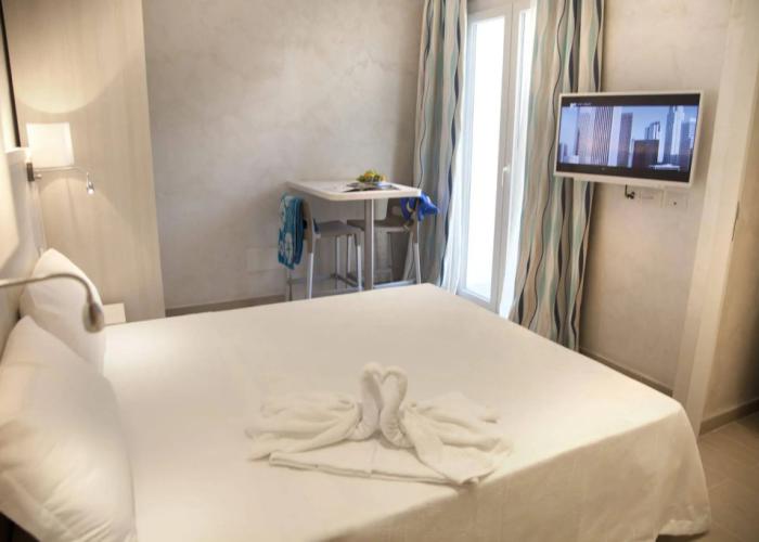 Marina Beach Suite Hotel