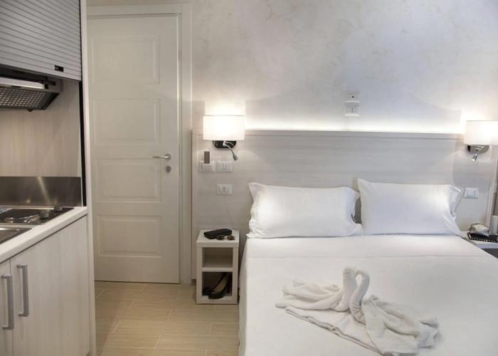 Marina Beach Suite Hotel