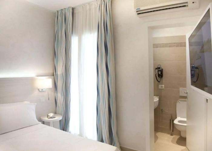 Marina Beach Suite Hotel