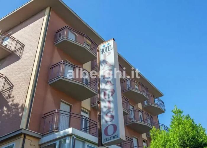 hotel paradiso