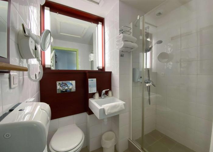 Hotel Kyriad Direct Roanne