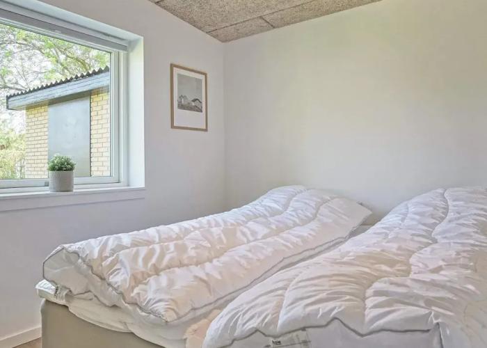 6 Person Holiday Home in Ronne-by Traum