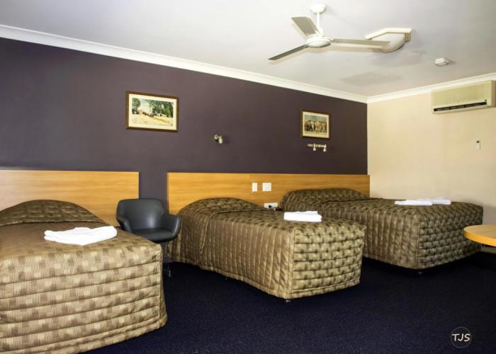 Sun Palms Motel