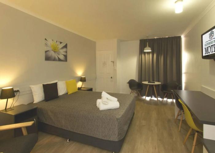Glenmore Palms Motel