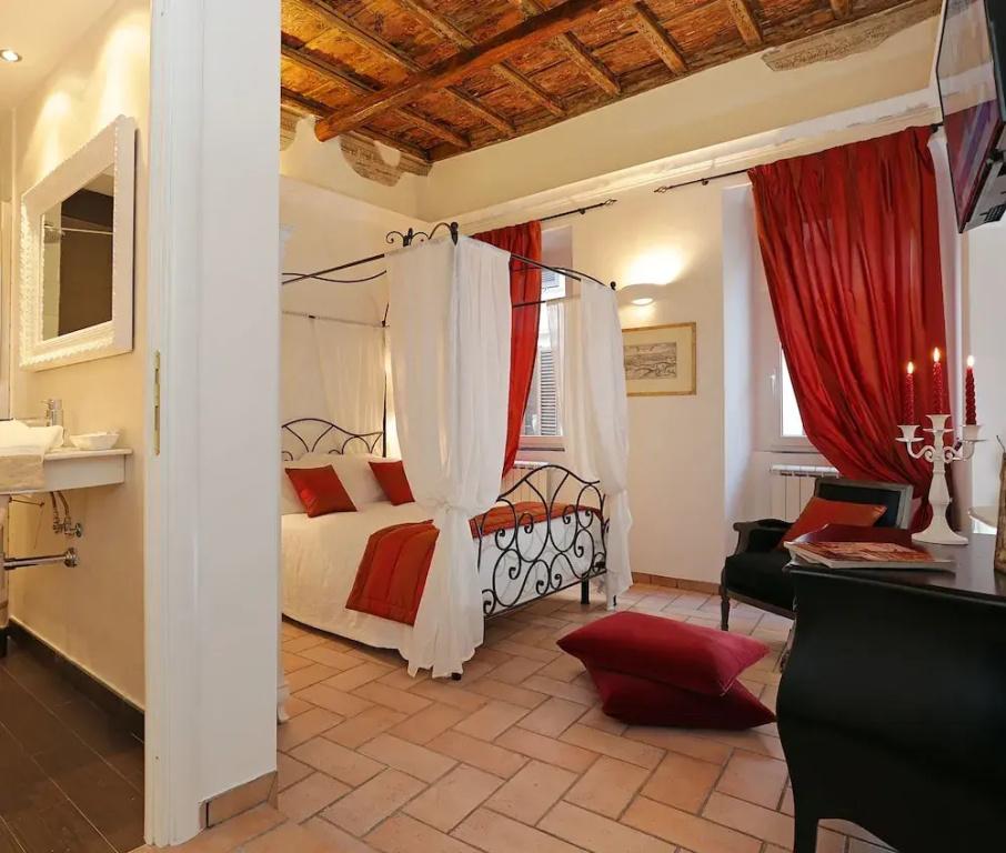 фото Madonna de’ Monti Suites
