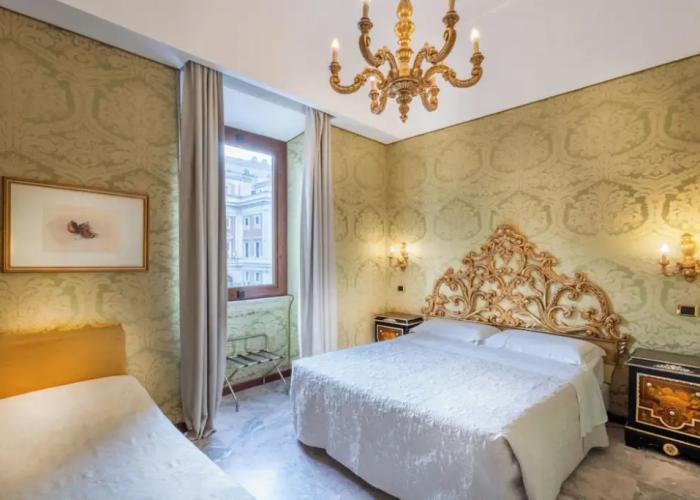 Des Epoques Hotel