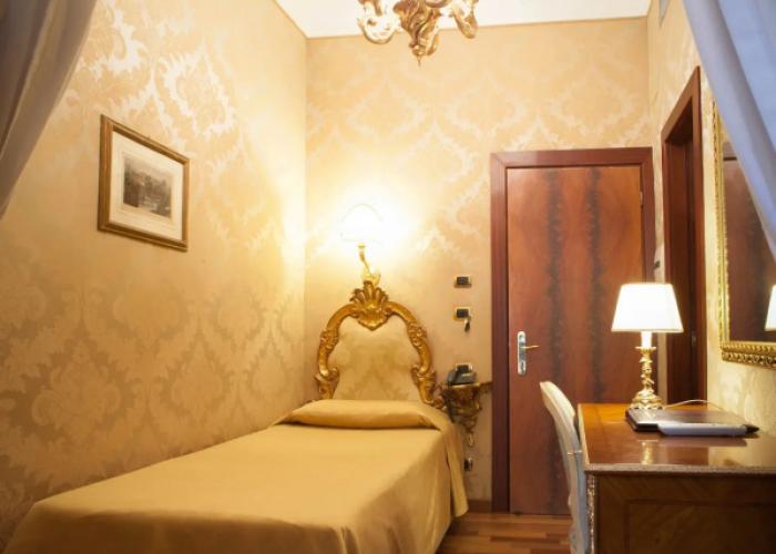 Des Epoques Hotel