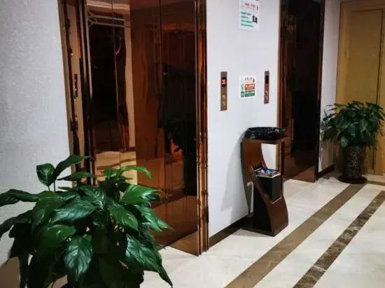 Vienna International Hotel (Bengbu City Gate)