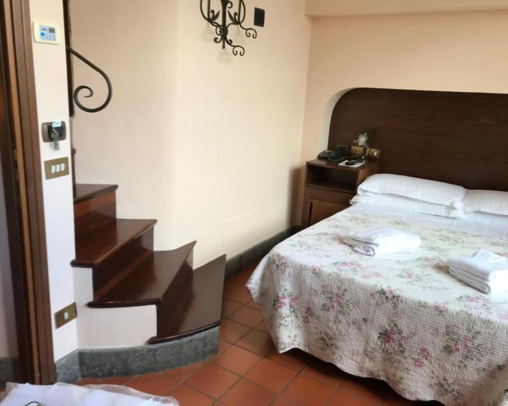 фото Hotel Okapi