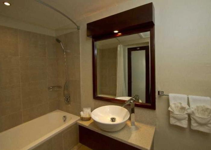 Island Inn All Inclusive Hotel