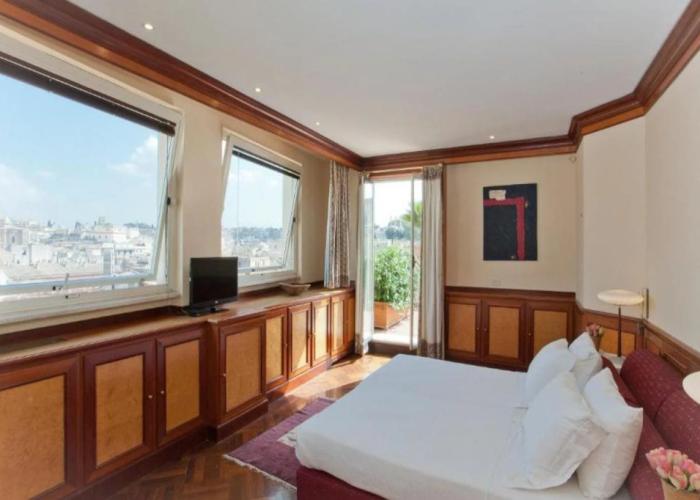 Rental in Rome Trevi Luxury Penthouse