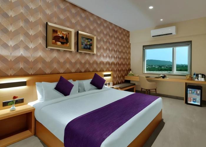 Click Hotel Bhuj