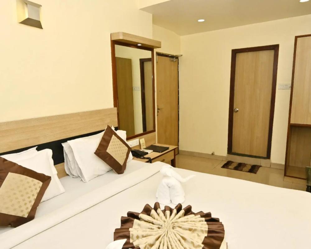 фото Hotel Simran