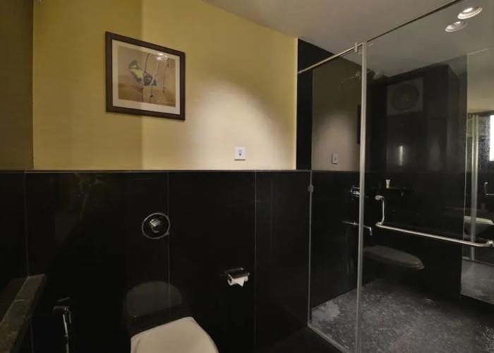Hotel The Golden Oak Central by Citrus Prime
