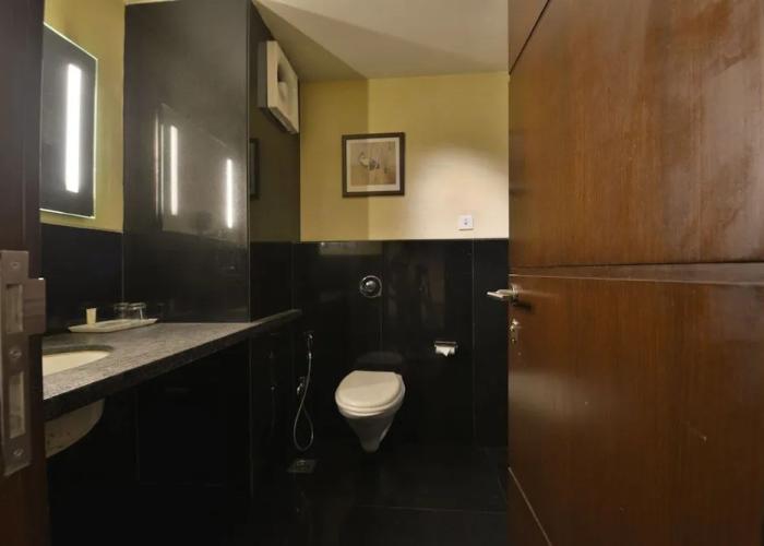 Hotel The Golden Oak Central by Citrus Prime